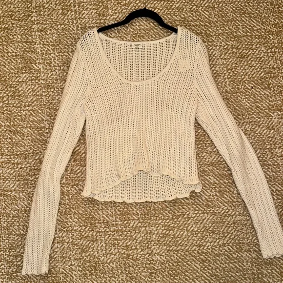 NWT Abercrombie Cream Knit Women's Top- Size Medium - Picture 5 of 10